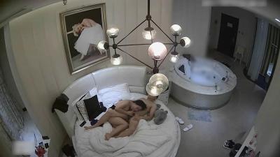 一见你就干这事.换性感情趣装操临走时又被干一次.